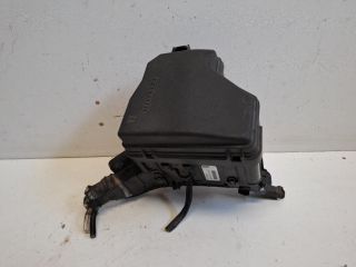 bontott TOYOTA YARIS Biztosítéktábla Motortér