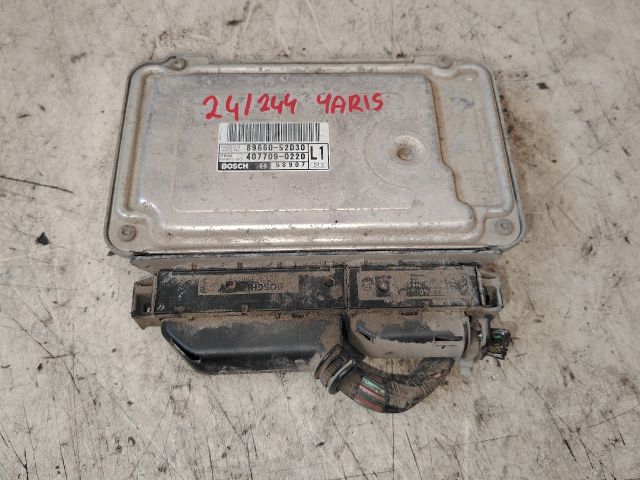bontott TOYOTA YARIS Motorvezérlő