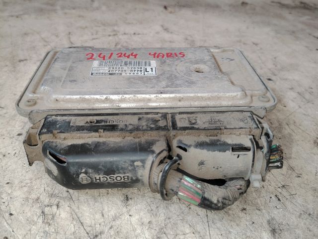 bontott TOYOTA YARIS Motorvezérlő