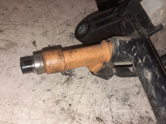 bontott TOYOTA YARIS Porlasztó (1 db)