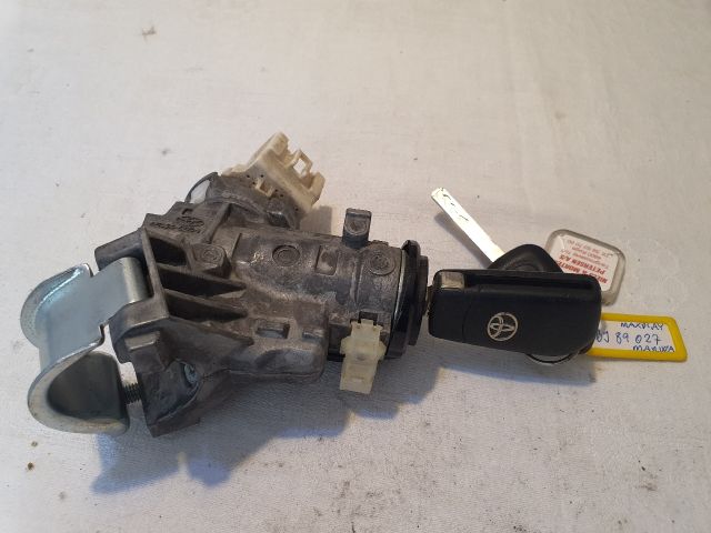 bontott TOYOTA YARIS Gyújtáskapcsoló Házzal