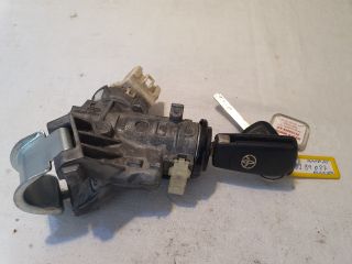 bontott TOYOTA YARIS Gyújtáskapcsoló Házzal