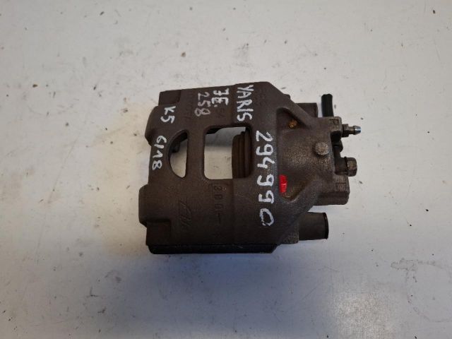 bontott TOYOTA YARIS Jobb első Féknyereg Munkahengerrel