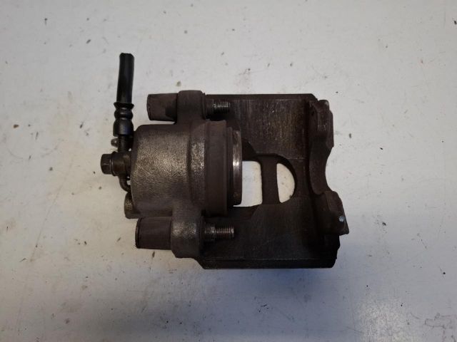 bontott TOYOTA YARIS Jobb első Féknyereg Munkahengerrel