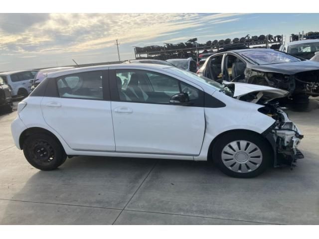 bontott TOYOTA YARIS Kilométeróra