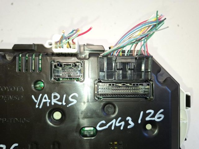 bontott TOYOTA YARIS Kilométeróra