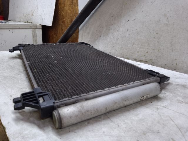 bontott TOYOTA YARIS Klímahűtő Radiátor