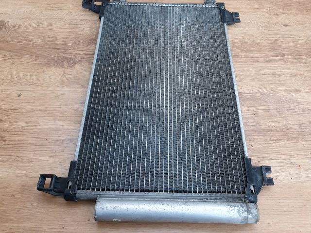 bontott TOYOTA YARIS Klímahűtő Radiátor