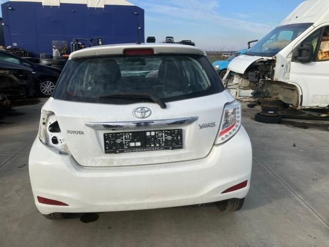 bontott TOYOTA YARIS Klímahűtő Ventilátor