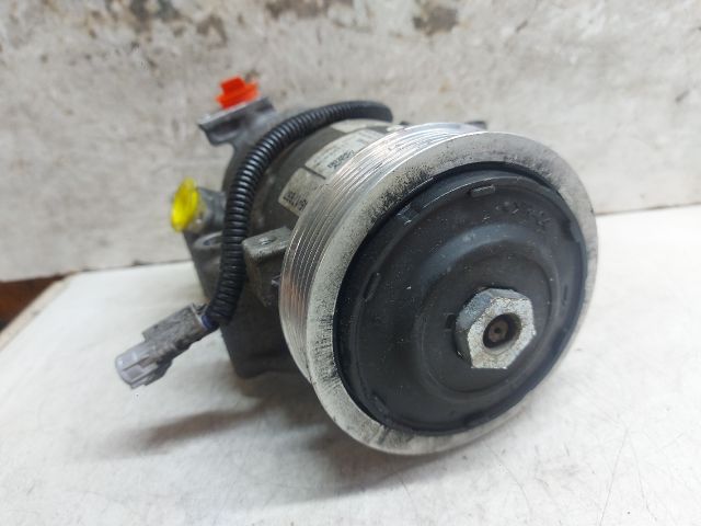 bontott TOYOTA YARIS Klímakompresszor