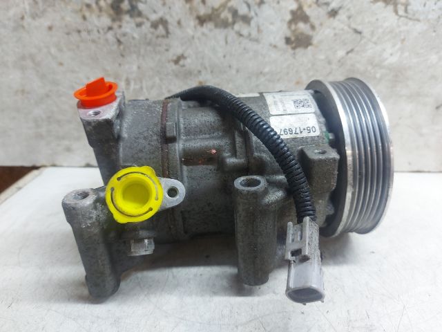 bontott TOYOTA YARIS Klímakompresszor