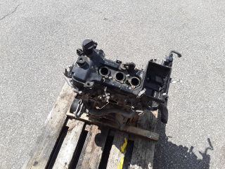 bontott TOYOTA YARIS Motor (Fűzött blokk hengerfejjel)