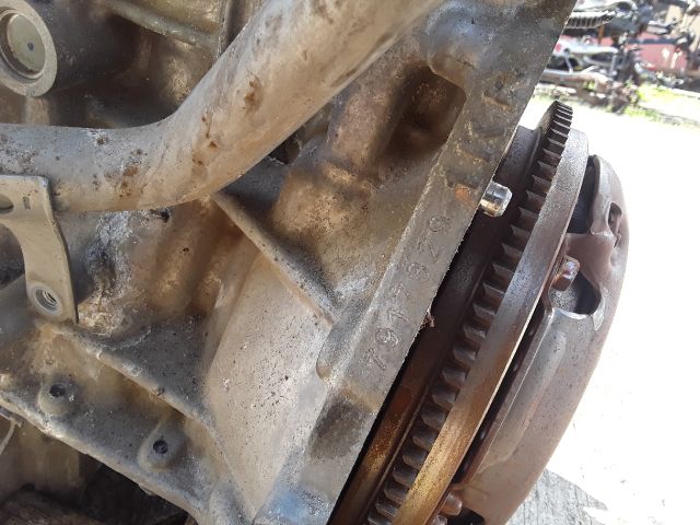 bontott TOYOTA YARIS Motor (Fűzött blokk hengerfejjel)