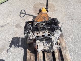 bontott TOYOTA YARIS Motor (Fűzött blokk hengerfejjel)