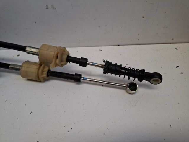 bontott TOYOTA YARIS Váltó Bowden