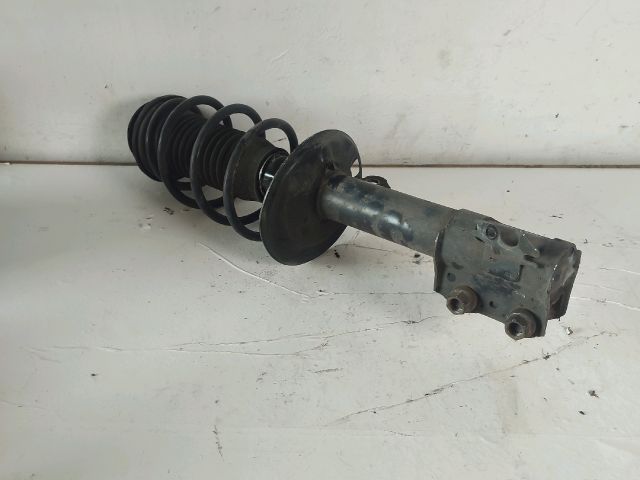 bontott TOYOTA YARIS Bal első Gólyaláb (Lengécsillapító, Rugó)