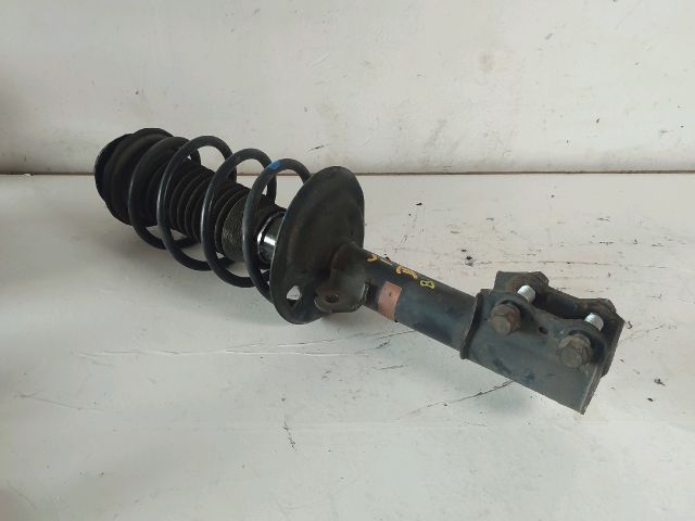 bontott TOYOTA YARIS Bal első Gólyaláb (Lengécsillapító, Rugó)