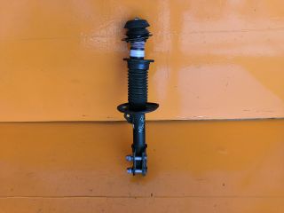 bontott TOYOTA YARIS Bal első Lengéscsillapító