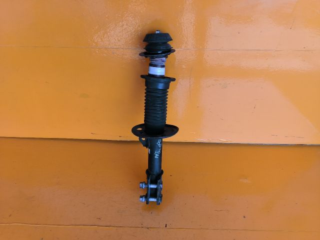 bontott TOYOTA YARIS Bal első Lengéscsillapító