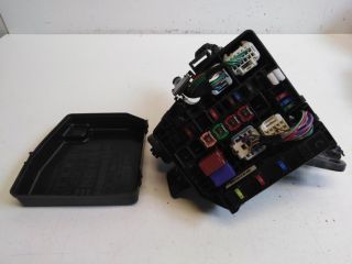 bontott TOYOTA YARIS Biztosítéktábla Motortér