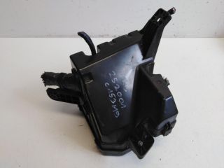 bontott TOYOTA YARIS Biztosítéktábla Motortér