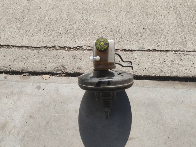 bontott TOYOTA YARIS Fékrásegítő