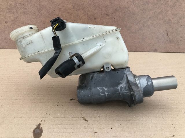 bontott TOYOTA YARIS Főfékhenger