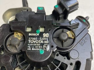 bontott TOYOTA YARIS Generátor