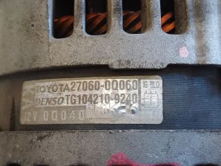 bontott TOYOTA YARIS Generátor