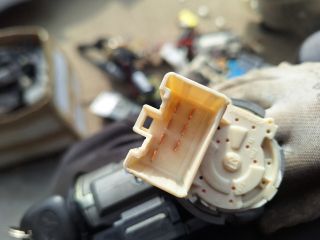 bontott TOYOTA YARIS Gyújtáskapcsoló