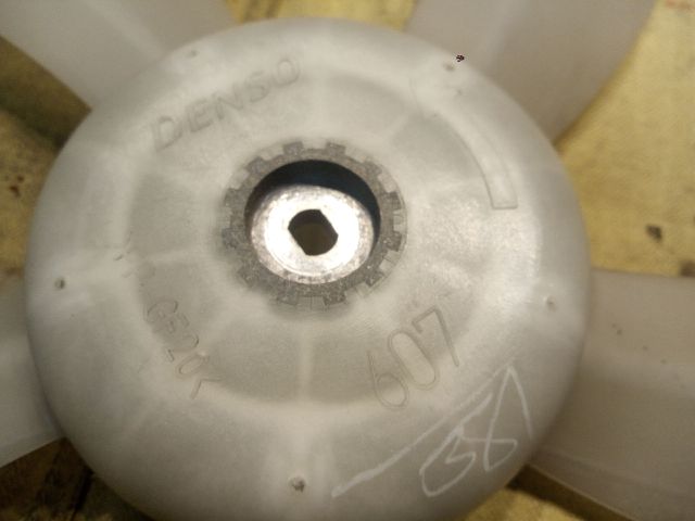 bontott TOYOTA YARIS Hűtőventilátor Lapát