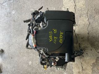 bontott TOYOTA YARIS Komplett Motor (Segédberendezésekkel)