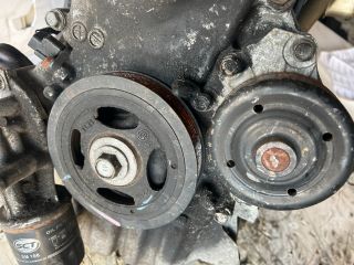 bontott TOYOTA YARIS Motor (Fűzött blokk hengerfejjel)