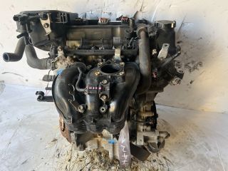 bontott TOYOTA YARIS Motor (Fűzött blokk hengerfejjel)