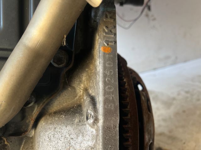 bontott TOYOTA YARIS Motor (Fűzött blokk hengerfejjel)