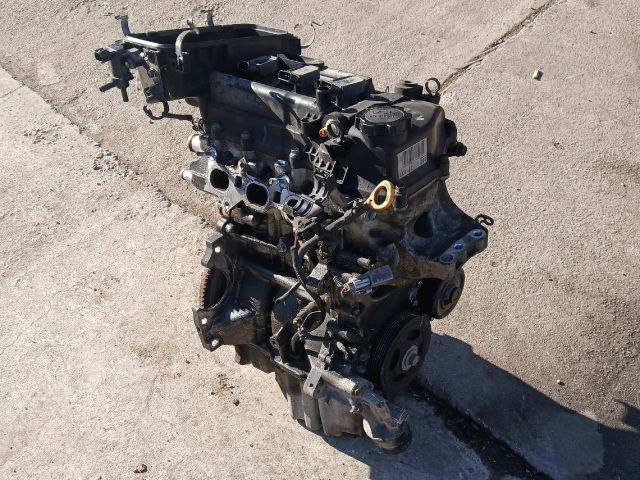 bontott TOYOTA YARIS Motor (Fűzött blokk hengerfejjel)