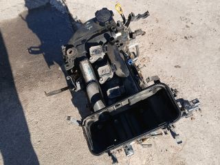 bontott TOYOTA YARIS Motor (Fűzött blokk hengerfejjel)