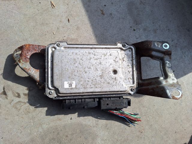 bontott TOYOTA YARIS Motorvezérlő