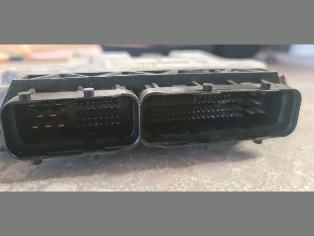 bontott TOYOTA YARIS Motorvezérlő