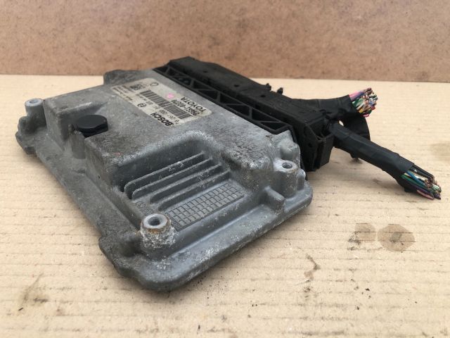 bontott TOYOTA YARIS Motorvezérlő