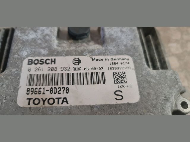 bontott TOYOTA YARIS Motorvezérlő