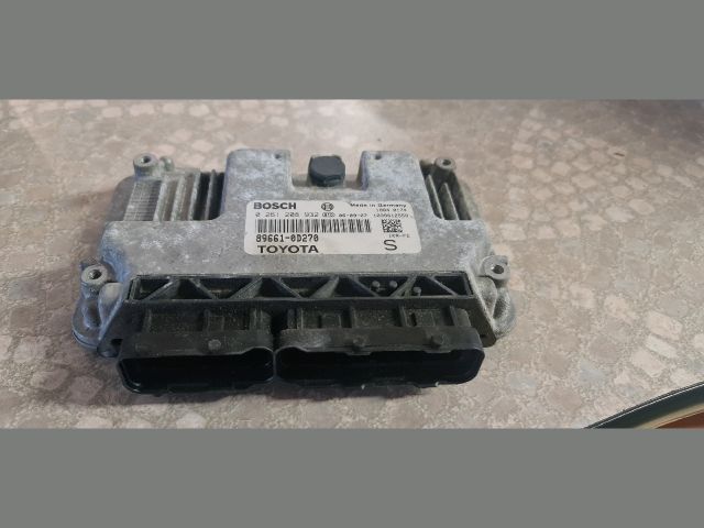 bontott TOYOTA YARIS Motorvezérlő