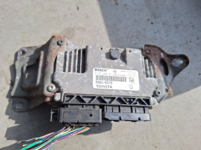 bontott TOYOTA YARIS Motorvezérlő