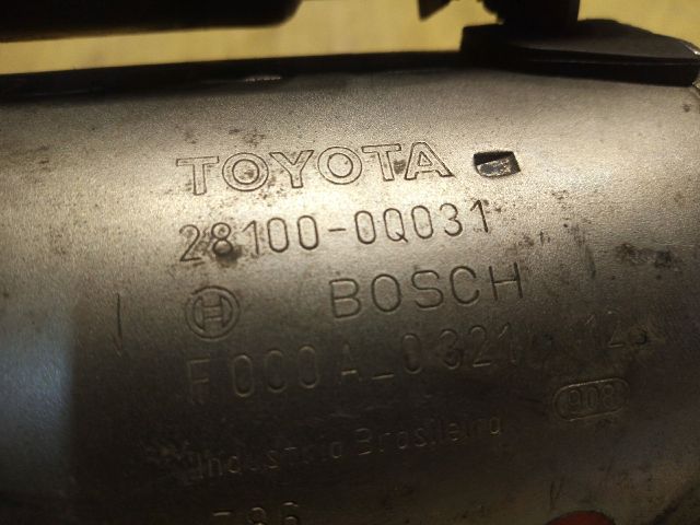 bontott TOYOTA YARIS Önindító