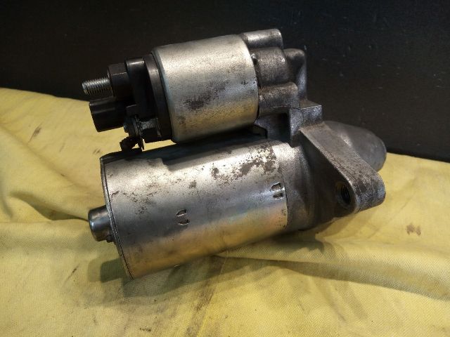 bontott TOYOTA YARIS Önindító