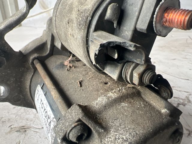 bontott TOYOTA YARIS Önindító