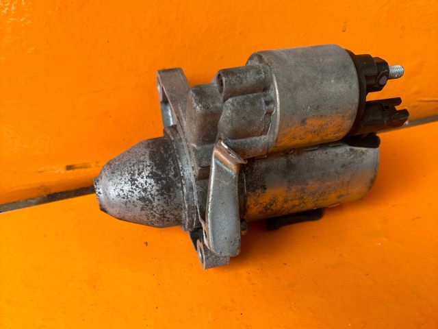 bontott TOYOTA YARIS Önindító