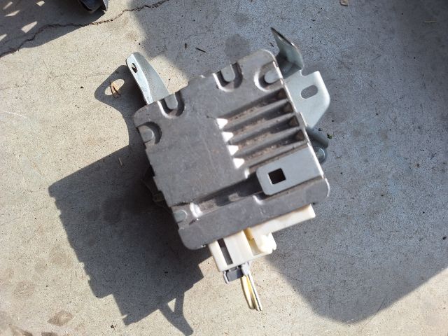 bontott TOYOTA YARIS Szervó Szivattyú Elektronika