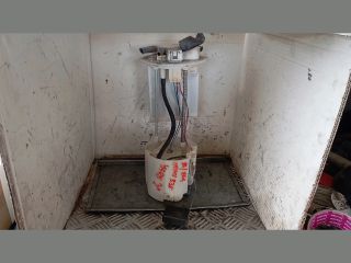 bontott TOYOTA YARIS Üzemanyag Szivattyú