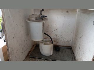 bontott TOYOTA YARIS Üzemanyag Szivattyú